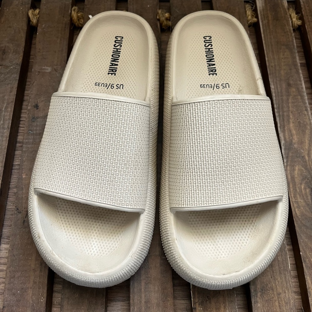 Women's Cream Sandals